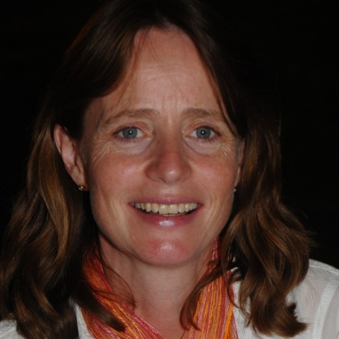 Julie Backer image